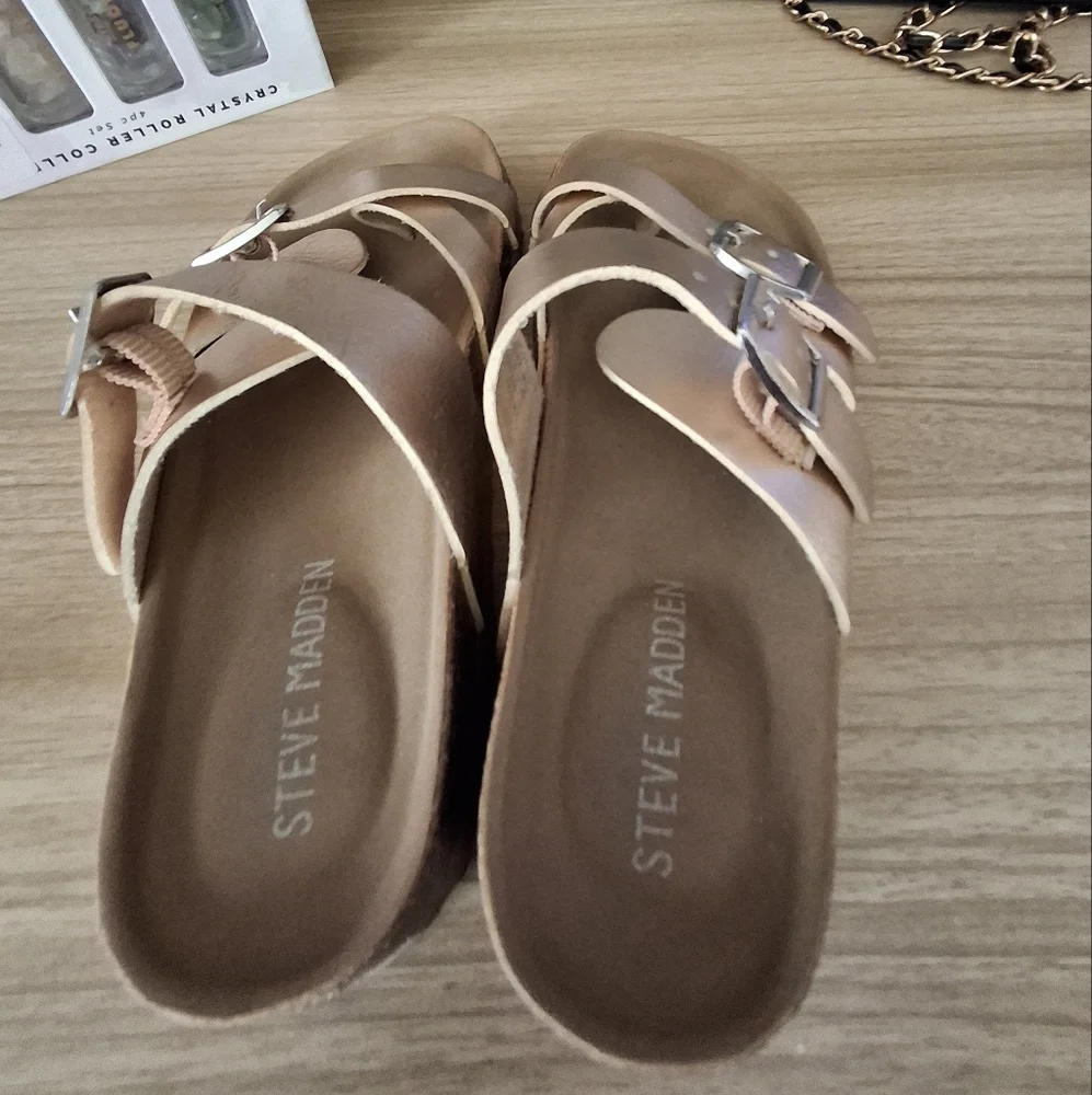 Steve Madden Stylish Metallic Rose Gold Sandals